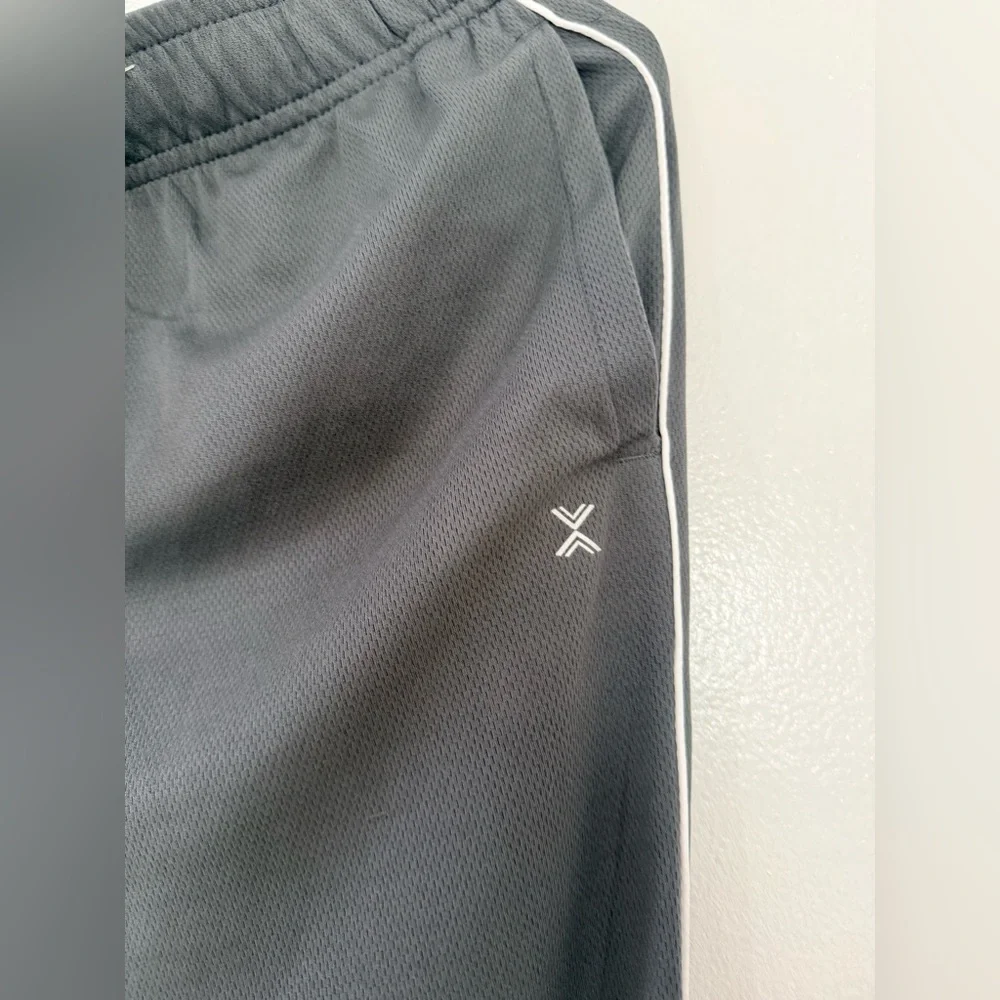 Xersion quick-dri pants in gray size L. - Picture 3 of 6